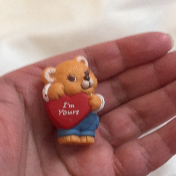 ⚡️FINAL PRICE⚡️ Vintage I’m Yours Pin/Brooch - Picture 3 of 5